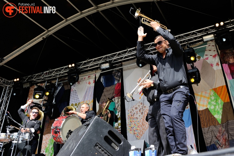 Fanfare Ciocarlia op Welcome To The Village 2016 - Zondag foto