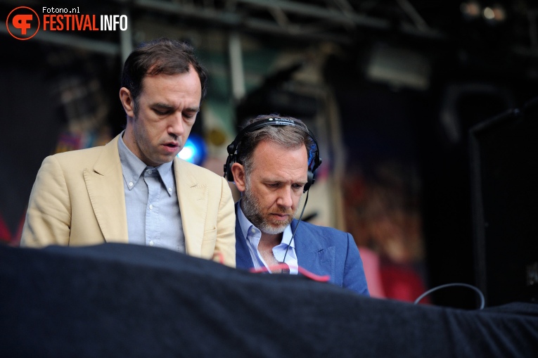 2manydjs op Welcome To The Village 2016 - Zondag foto