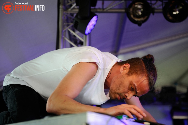 Alex Vargas op Welcome To The Village 2016 - Zondag foto