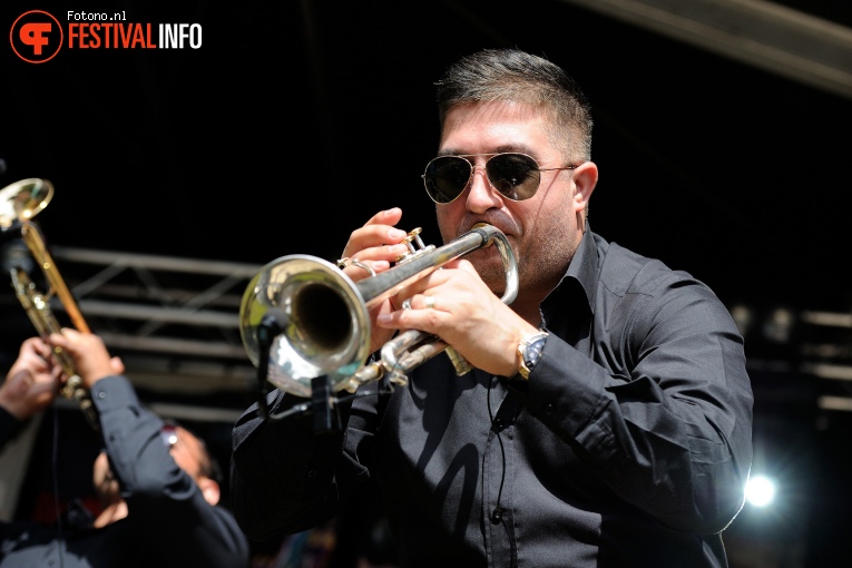 Foto Fanfare Ciocarlia op Welcome To The Village 2016 - Zondag