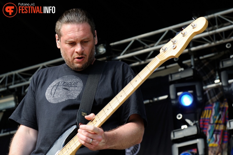 Lonely The Brave op Welcome To The Village 2016 - Zondag foto