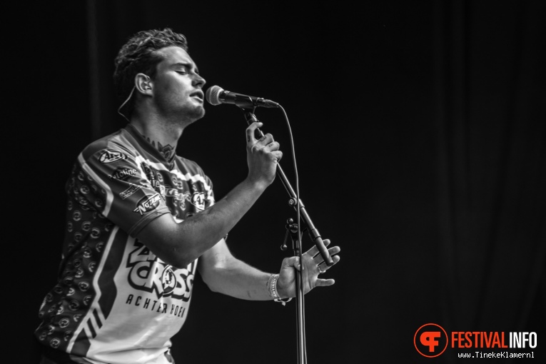 Douwe Bob op Zwarte Cross 2016 - vrijdag foto