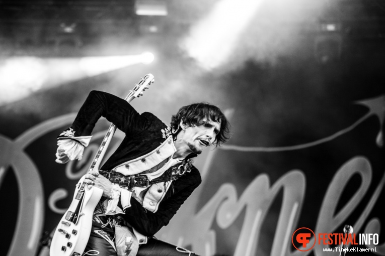 The Darkness op Zwarte Cross 2016 - vrijdag foto