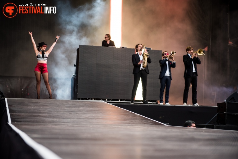 Parov Stelar op Sziget 2016 - Donderdag foto