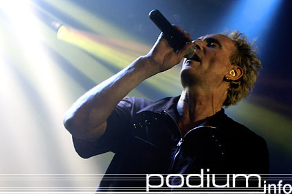 Front Line Assembly op Frontline Assembly - 26/7 - Melkweg foto