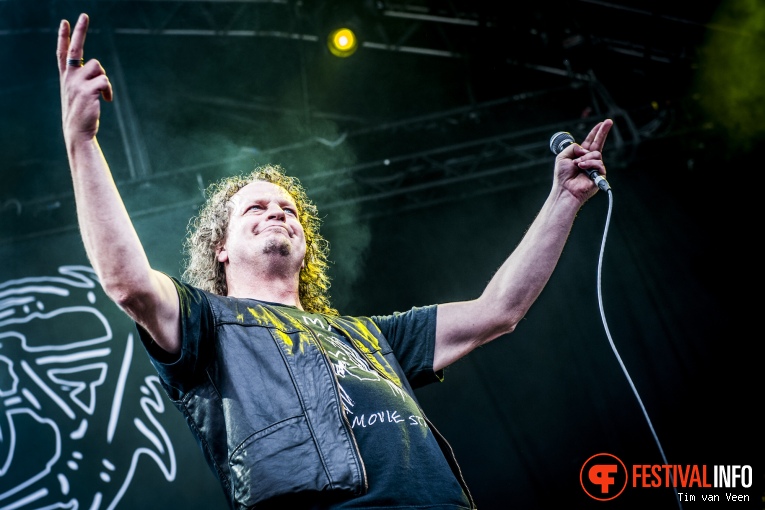 Voivod op Into The Grave 2016 foto