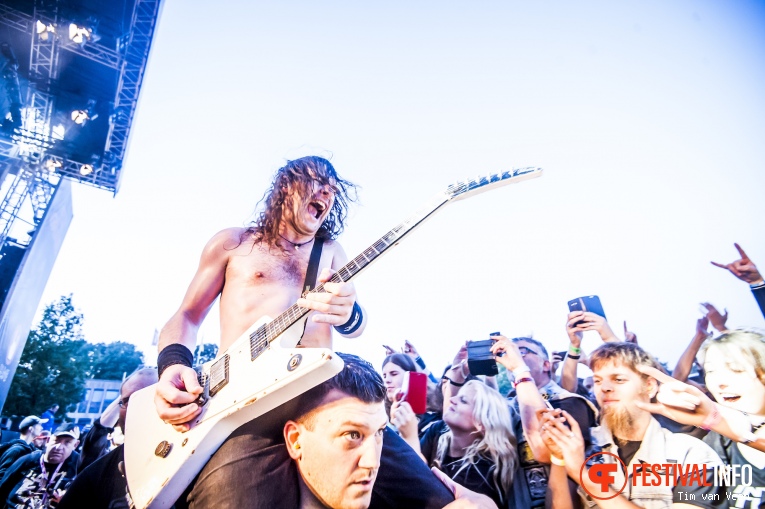 Airbourne op Into The Grave 2016 foto