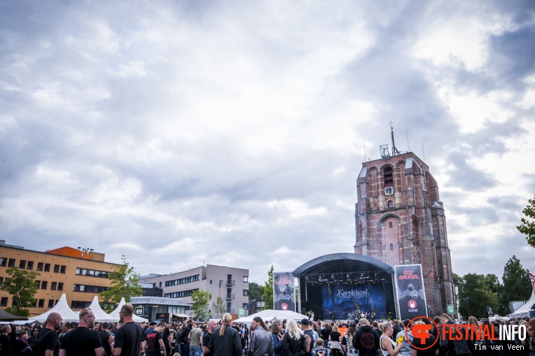 Korpiklaani op Into The Grave 2016 foto