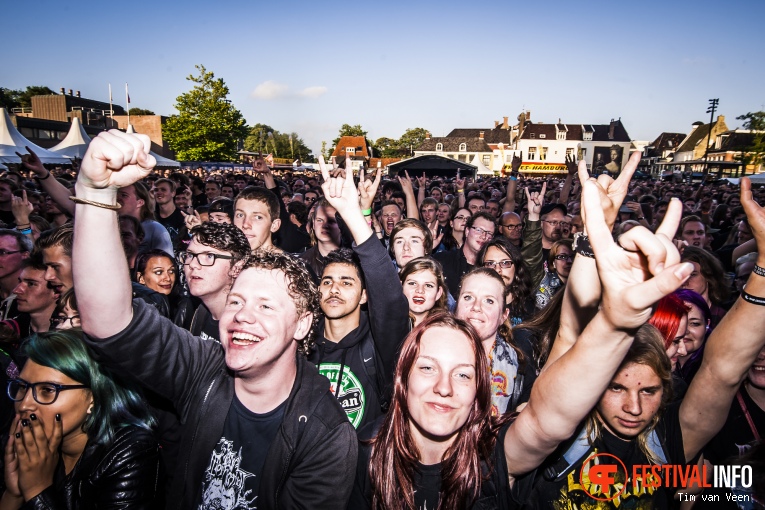 Amaranthe op Into The Grave 2016 foto