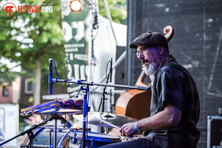 Doghouse Sam & his Magnatones op Koppelpop 2016 foto
