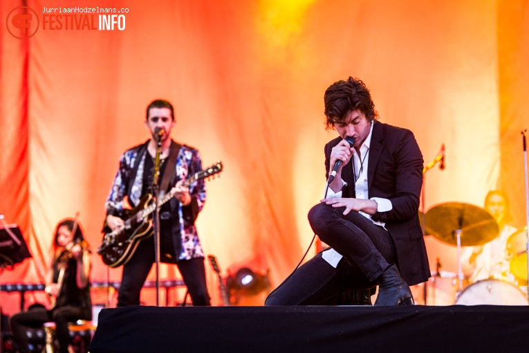 Foto The Last Shadow Puppets op Pukkelpop 2016 - Donderdag