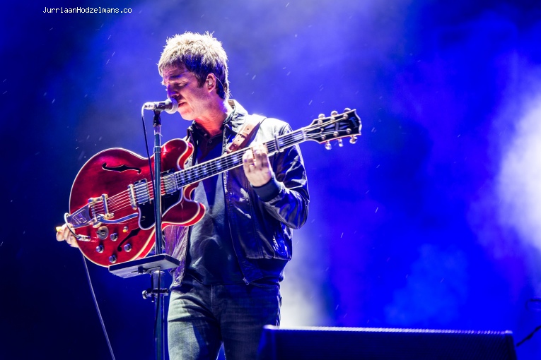 Noel Gallagher’s High Flying Birds op Pukkelpop 2016 - Vrijdag foto