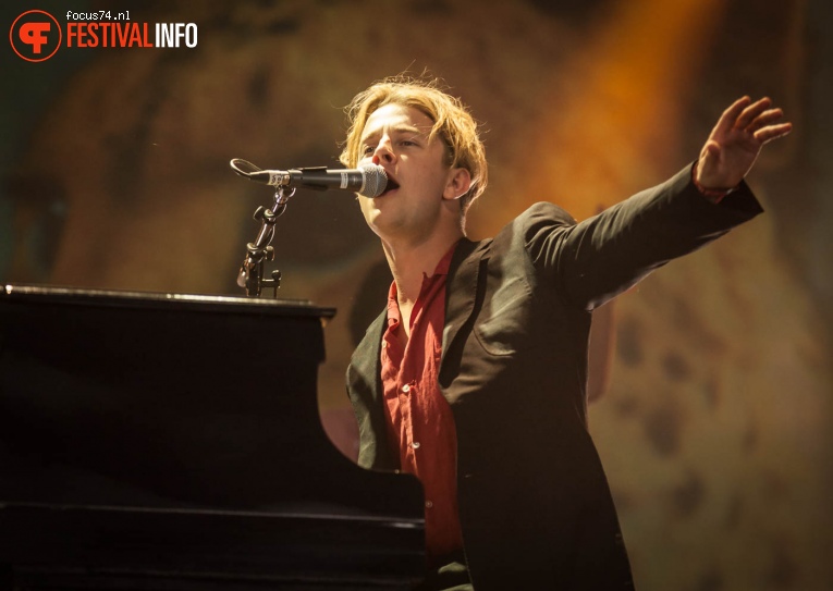 Tom Odell op Lowlands 2016 - Vrijdag foto