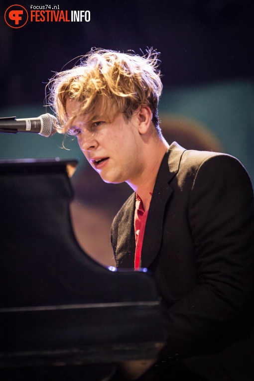 Tom Odell op Lowlands 2016 - Vrijdag foto