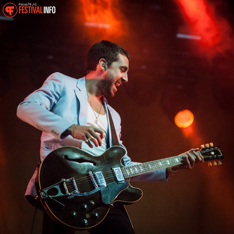 The Last Shadow Puppets op Lowlands 2016 - Zondag foto