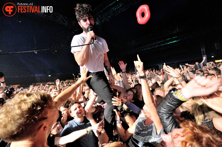 Foals op Lowlands 2016 - Zondag foto