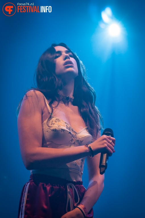 Dua Lipa op Lowlands 2016 - Zondag foto