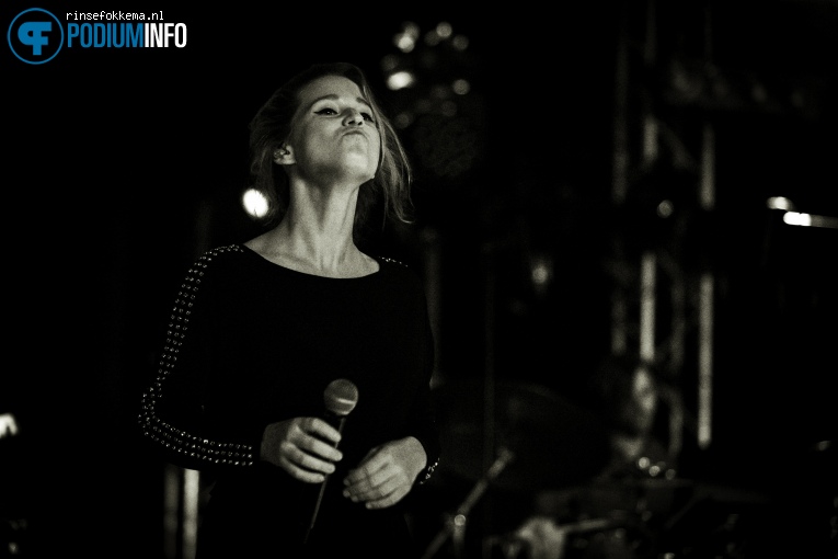 Selah Sue op Selah Sue - 01/09 - Openluchttheater Hertme foto