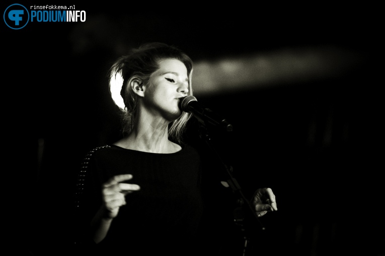 Selah Sue op Selah Sue - 01/09 - Openluchttheater Hertme foto
