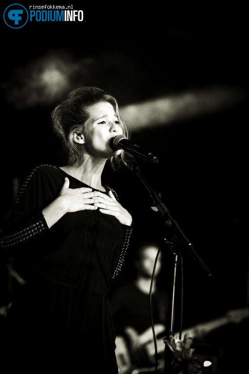 Selah Sue op Selah Sue - 01/09 - Openluchttheater Hertme foto