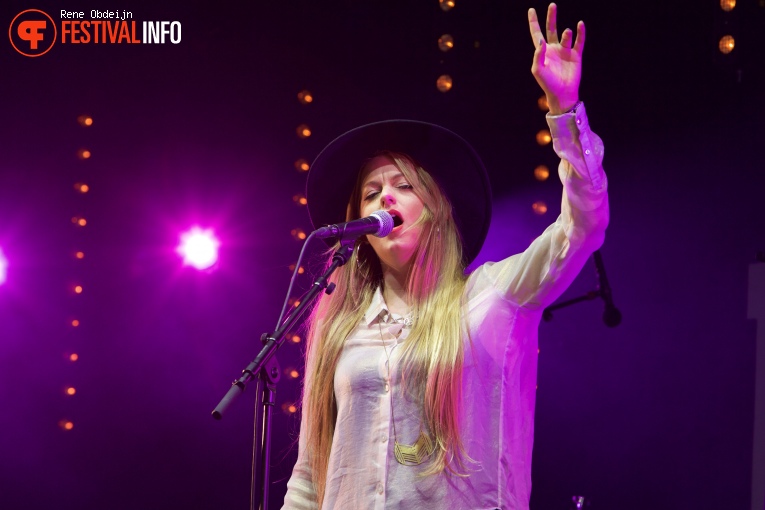 Jo Harman op Bluesrock Tegelen 2016 foto