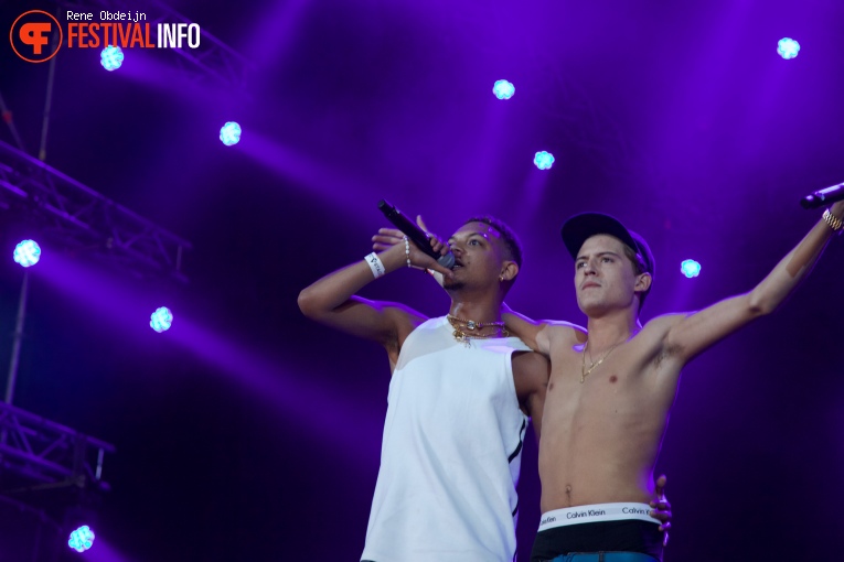 Ronnie Flex & Lil' Kleine op Appelpop 2016 foto