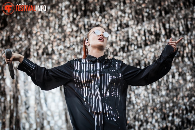 Jess Glynne op Lollapalooza Berlijn 2016 - Zaterdag foto