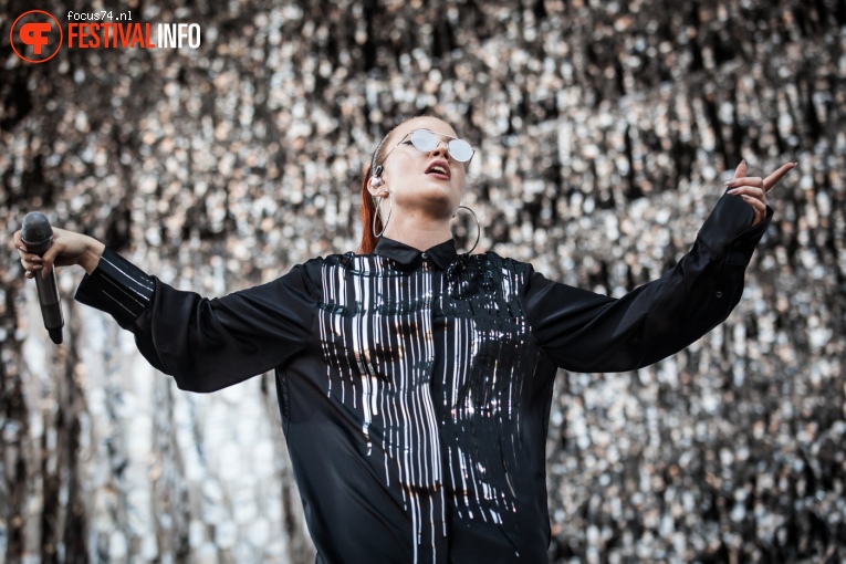 Jess Glynne op Lollapalooza Berlijn 2016 - Zaterdag foto