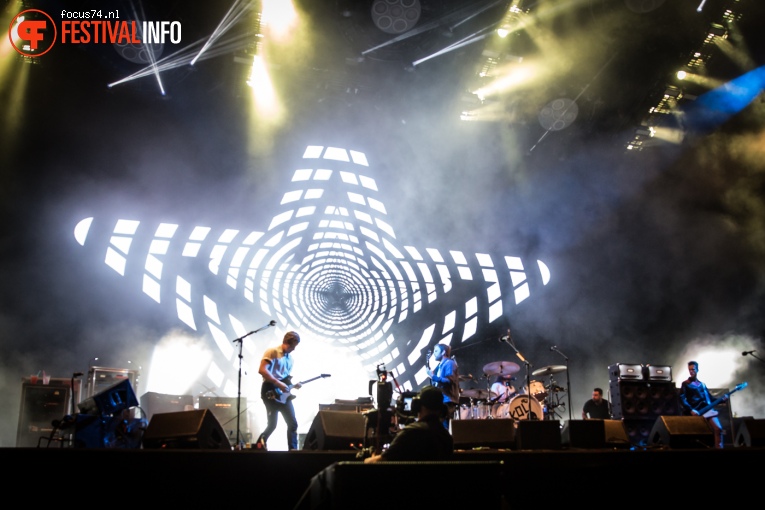 Kings of Leon op Lollapalooza Berlijn 2016 - Zaterdag foto