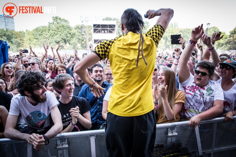 Dubioza Kolektiv op Lollapalooza Berlijn 2016 - Zaterdag foto