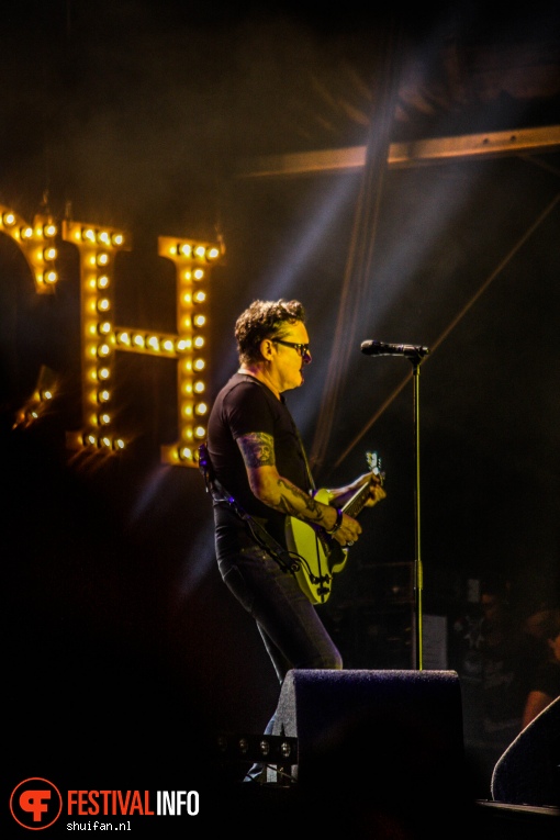 Golden Earring op Golden Earring - 09/09 - Strand Scheveningen foto