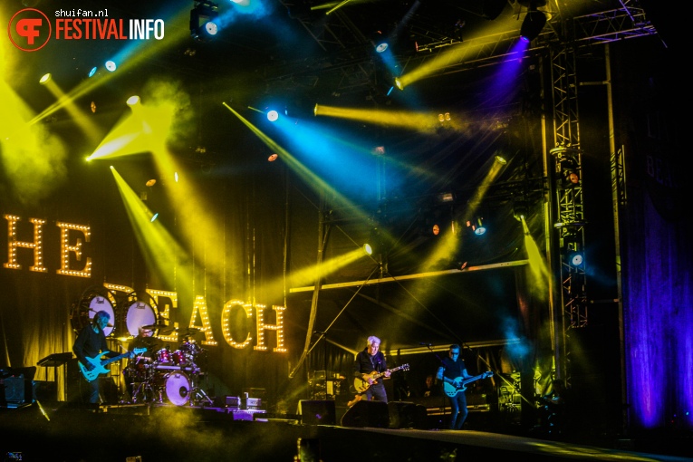 Golden Earring op Golden Earring - 09/09 - Strand Scheveningen foto