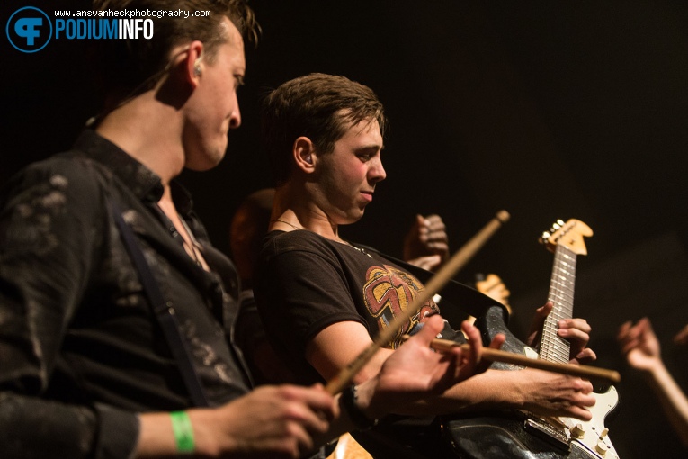 Laurence Jones op Laurence Jones - 22/09 - Luxor live foto