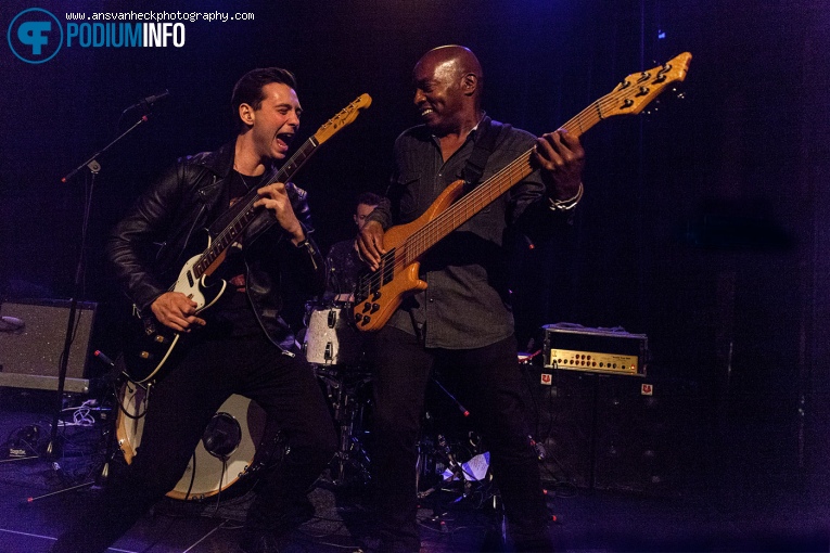 Laurence Jones op Laurence Jones - 22/09 - Luxor live foto