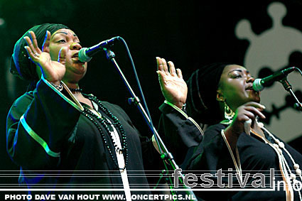 Alpha Blondy & The Solar System op Lowlands 2007 foto