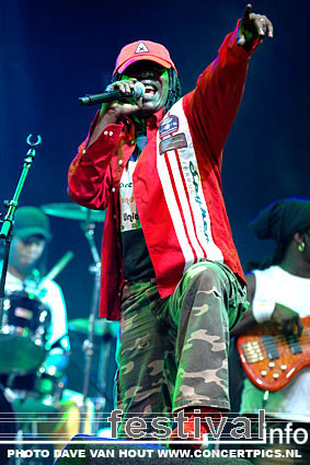 Alpha Blondy & The Solar System op Lowlands 2007 foto