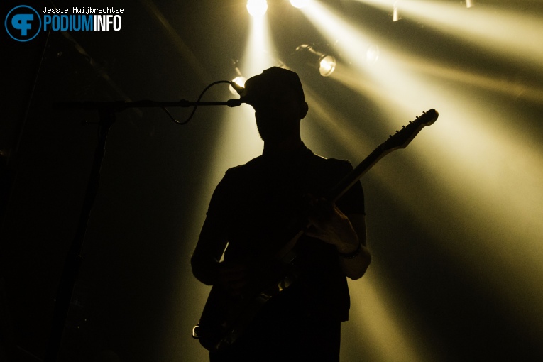 Walking On Cars op Walking On Cars - 13/09/16 - Melkweg foto