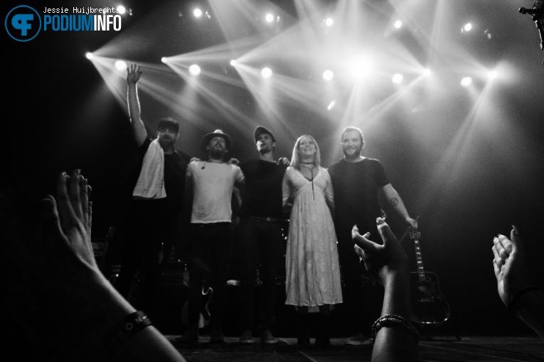 Walking On Cars op Walking On Cars - 13/09/16 - Melkweg foto