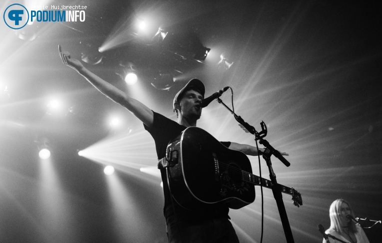 Walking On Cars op Walking On Cars - 13/09/16 - Melkweg foto