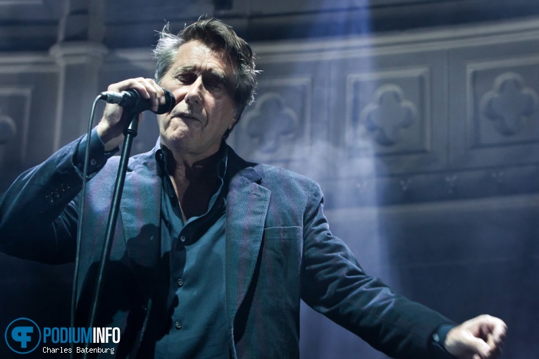 Bryan Ferry op Bryan Ferry - 29/09 - Paradiso foto