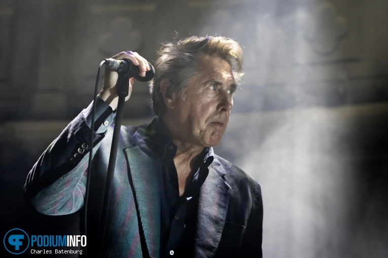 Bryan Ferry op Bryan Ferry - 29/09 - Paradiso foto