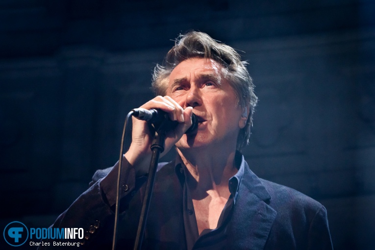 Bryan Ferry op Bryan Ferry - 29/09 - Paradiso foto