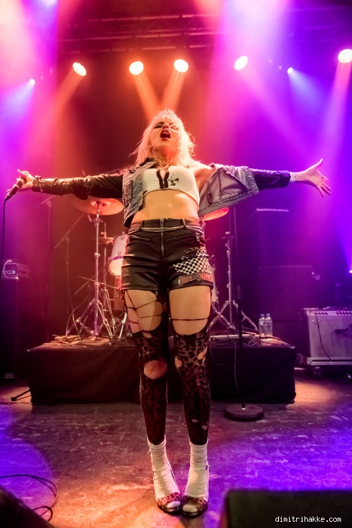 Barb Wire Dolls op Barb Wire Dolls - 20/10 - De Helling foto