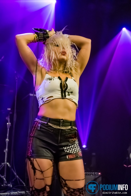 Barb Wire Dolls op Barb Wire Dolls - 20/10 - De Helling foto