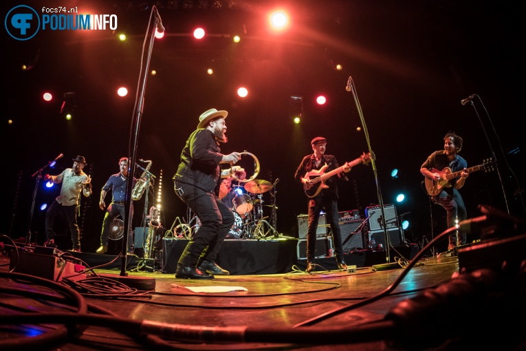 Nathaniel Rateliff & The Night Sweats op Nathaniel Rateliff & The Night Sweats - 28/10 - TivoliVredenburg foto