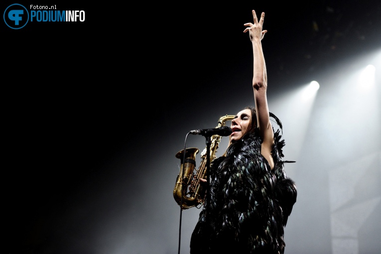 PJ Harvey op PJ Harvey - 16/10 - Heineken Music Hall foto
