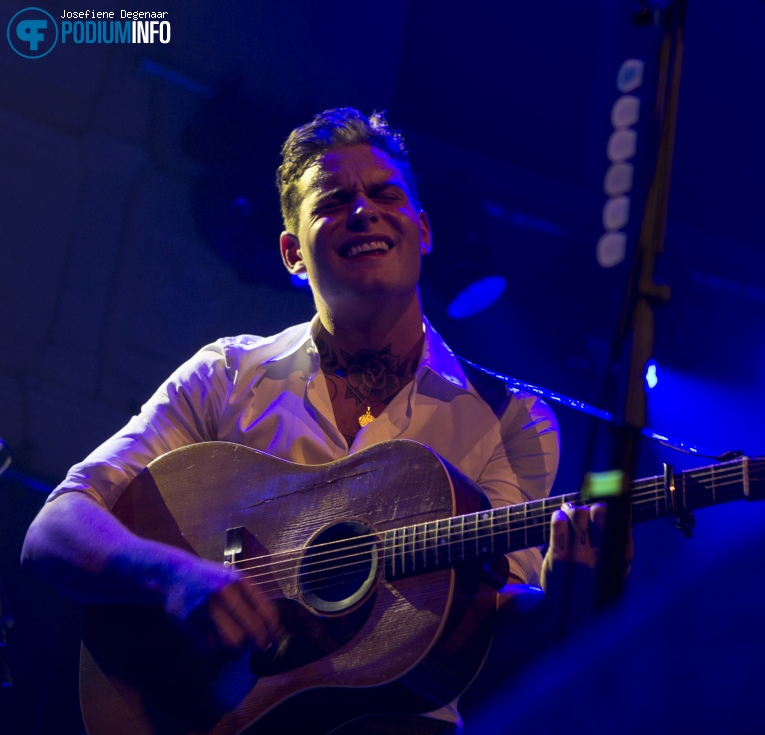 Douwe Bob op Douwe Bob - 12/11 - Paradiso foto