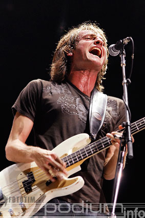 Fiction Plane op The Police - 13/9 - Amsterdam Arena foto