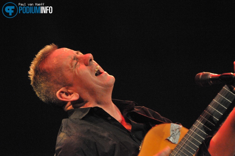Foto Luka Bloom op Luka Bloom - 30/11 - TivoliVredenburg