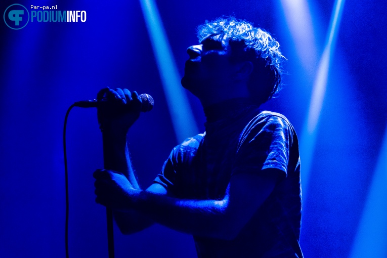 Choir of Young Believers op Choir of Young Believers - 3/11 - De Helling foto
